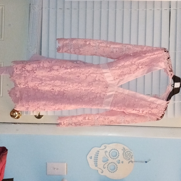 Dress - Picture 1 of 4